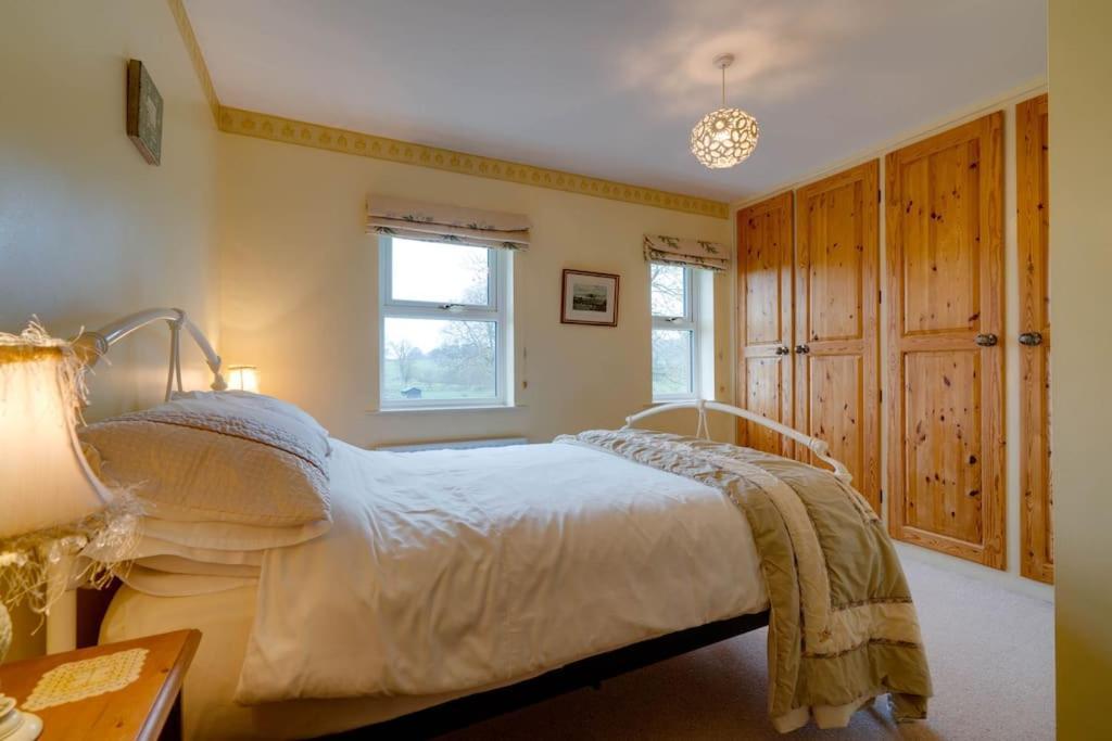 Barley Cottage Whittington  Bagian luar foto
