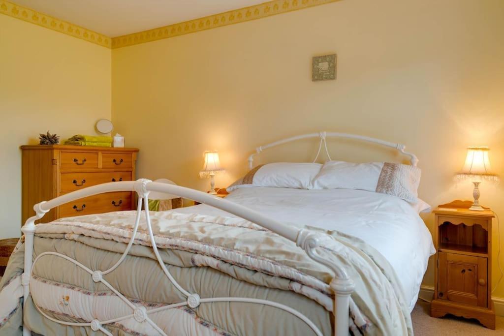 Barley Cottage Whittington  Bagian luar foto